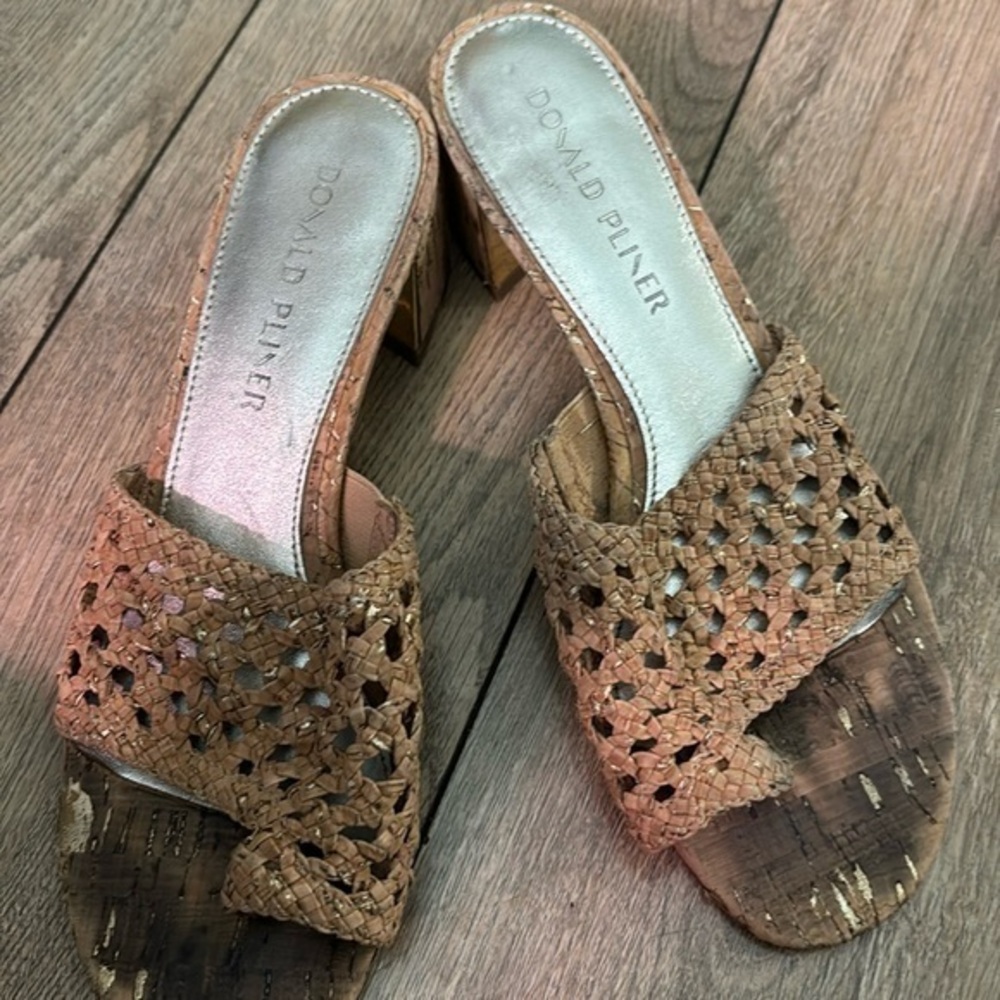 Donald Pliner
Women's Melros Slip On Sandals 7.5